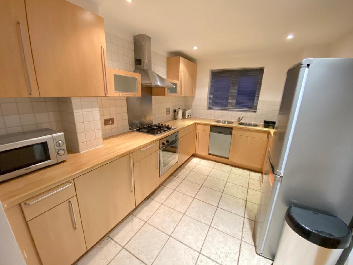 Large 5-Bed City Centre Townhouse With Secure Parking Manchester Exterior foto